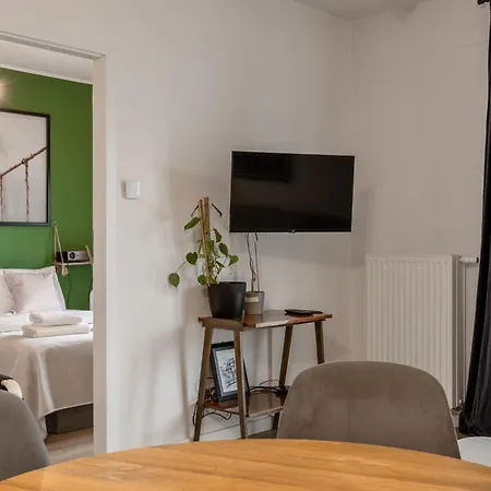 Lily - Coworking, Gym, Indoor Playground & Pet Friendly