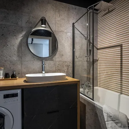 Lily - Coworking, Gym, Indoor Playground & Pet Friendly Gdańsk